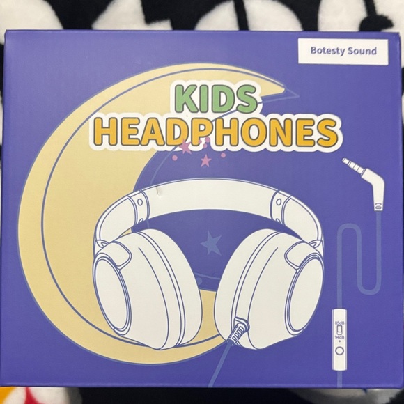 Kids Over-Ear Headphones - White - Picture 1 of 2